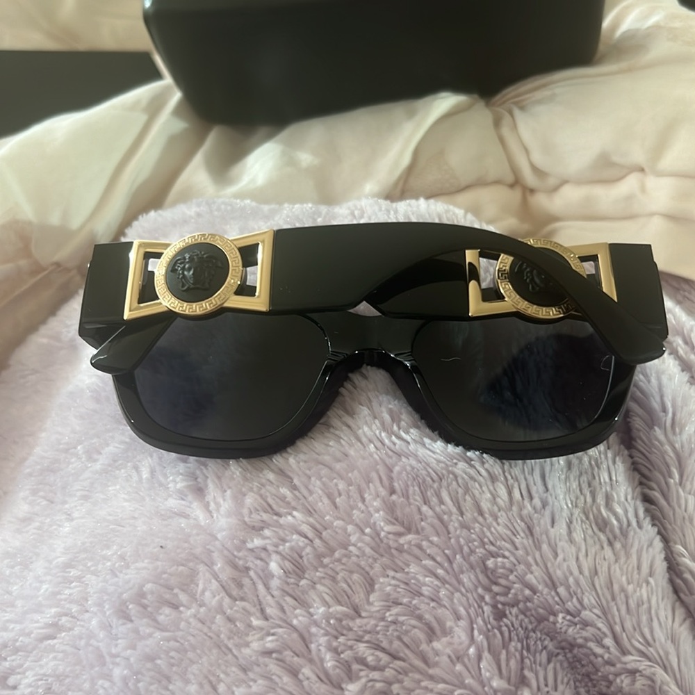 Versace black/gold Medusa sunglasses